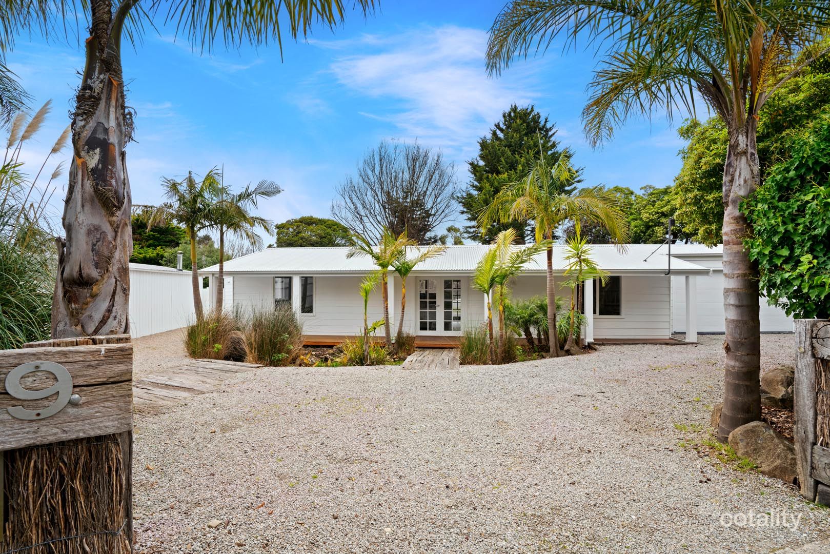 9 Parkleigh Ct, Langwarrin, VIC 3910