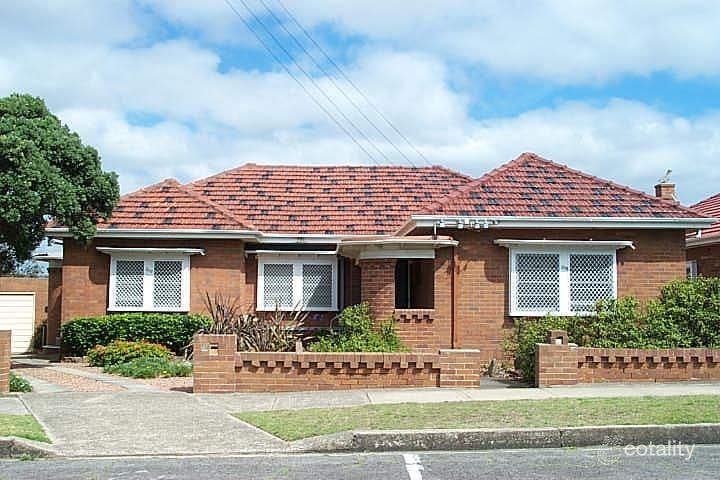 210 Brooks St, Bar Beach, NSW 2300