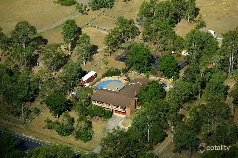 35 Wights Mountain Rd, Samford Valley, QLD 4520