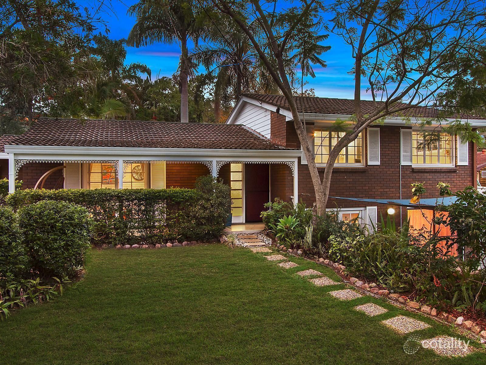 5 Stardust St, Kenmore, QLD 4069