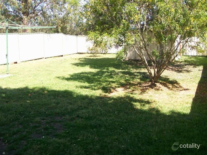 2/2 Honeysuckle Cres, Scone, NSW 2337