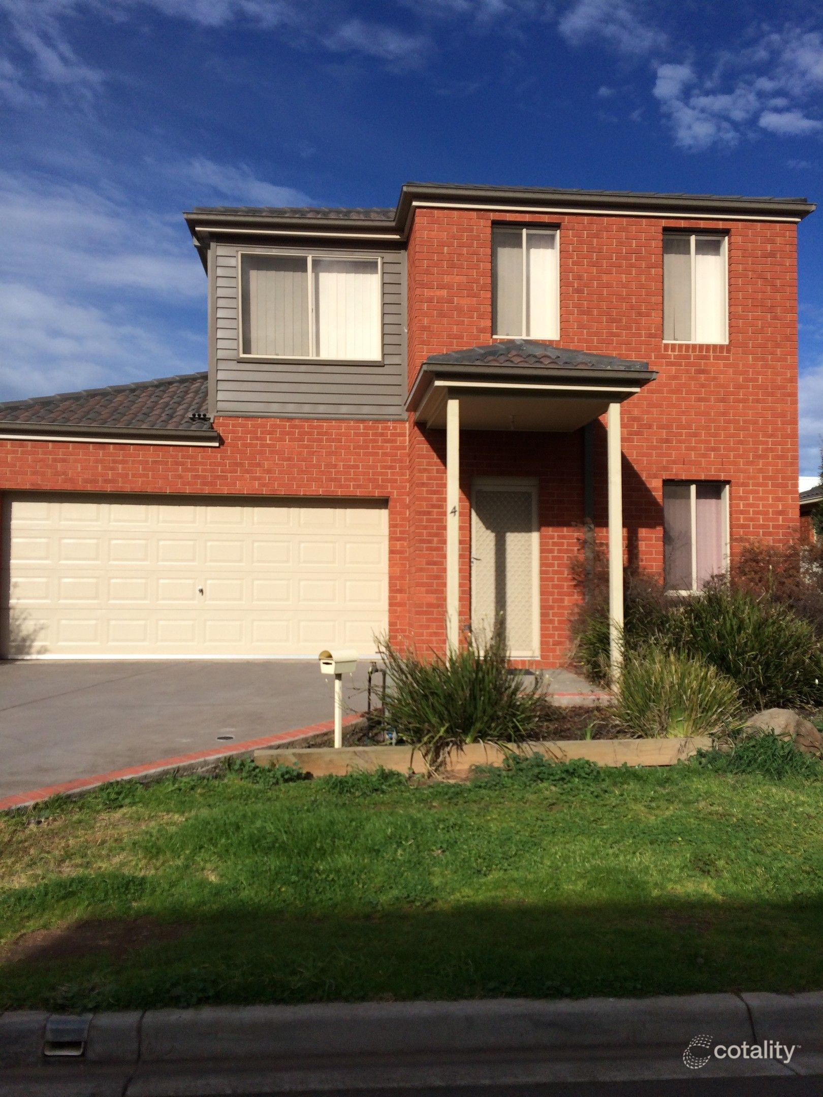 4 Salford Lane, Caroline Springs, VIC 3023