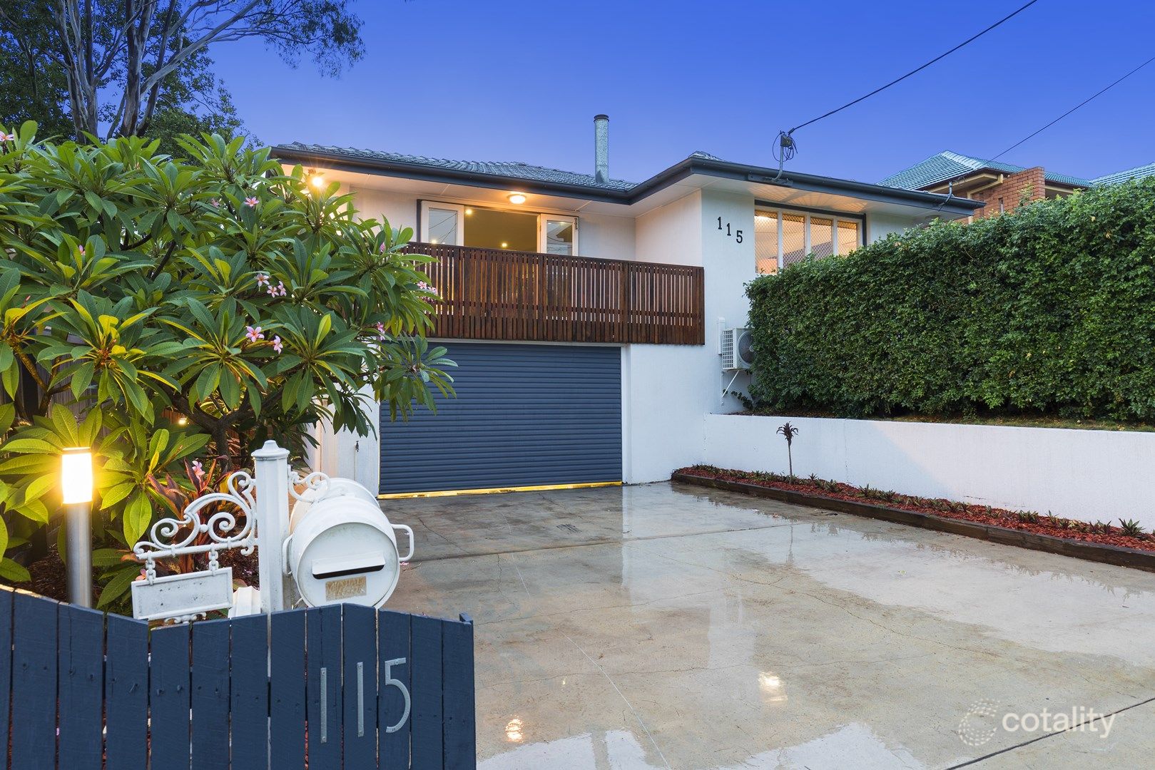 115 Brodie St, Holland Park West, QLD 4121