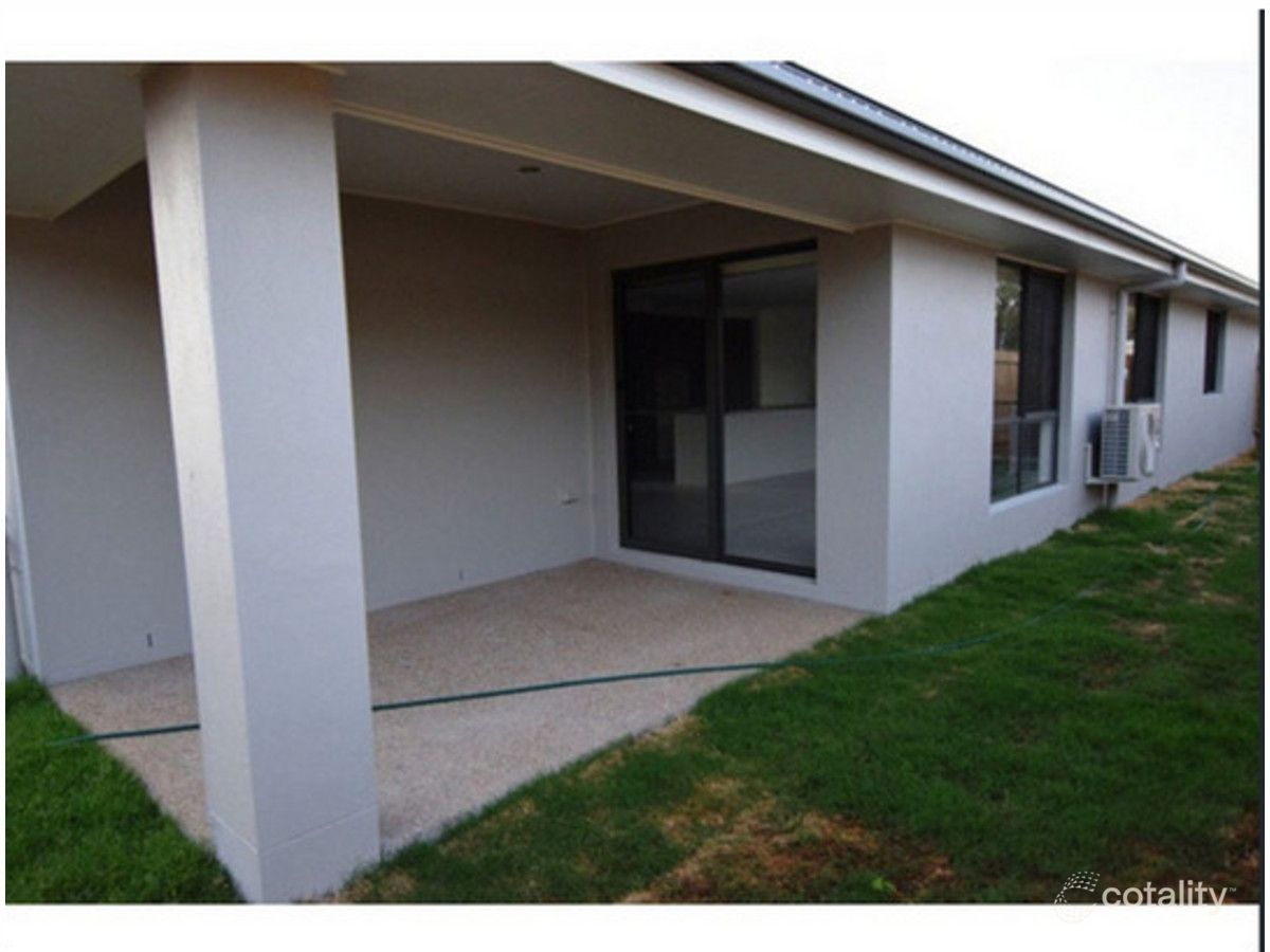 26 Diploma St, Norman Gardens, QLD 4701