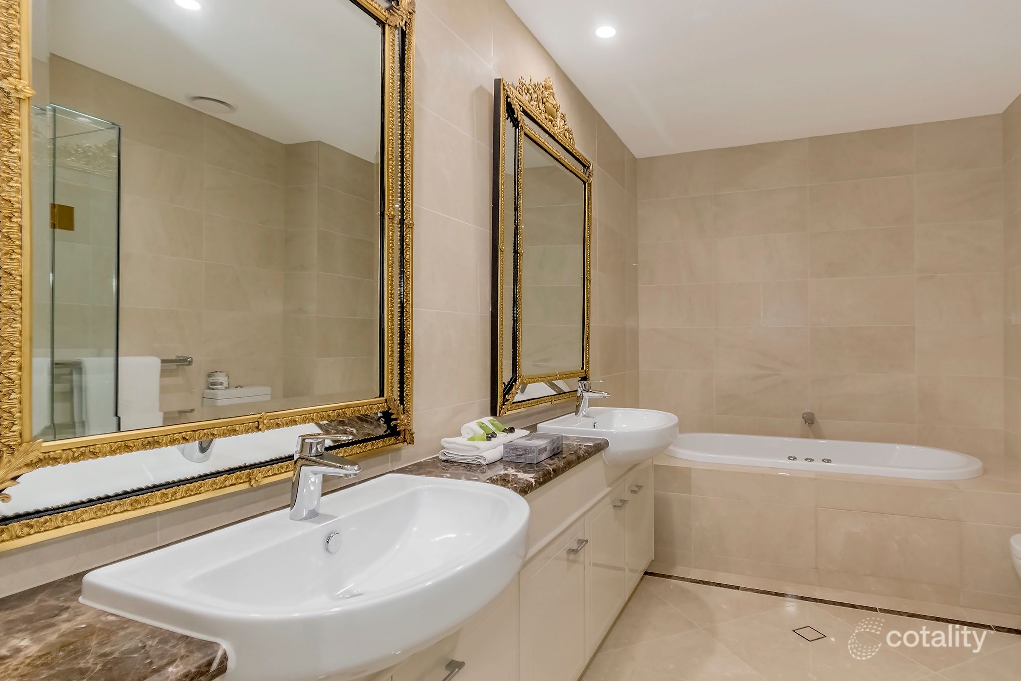25/42-44 Brighton Pde, Southport, QLD 4215