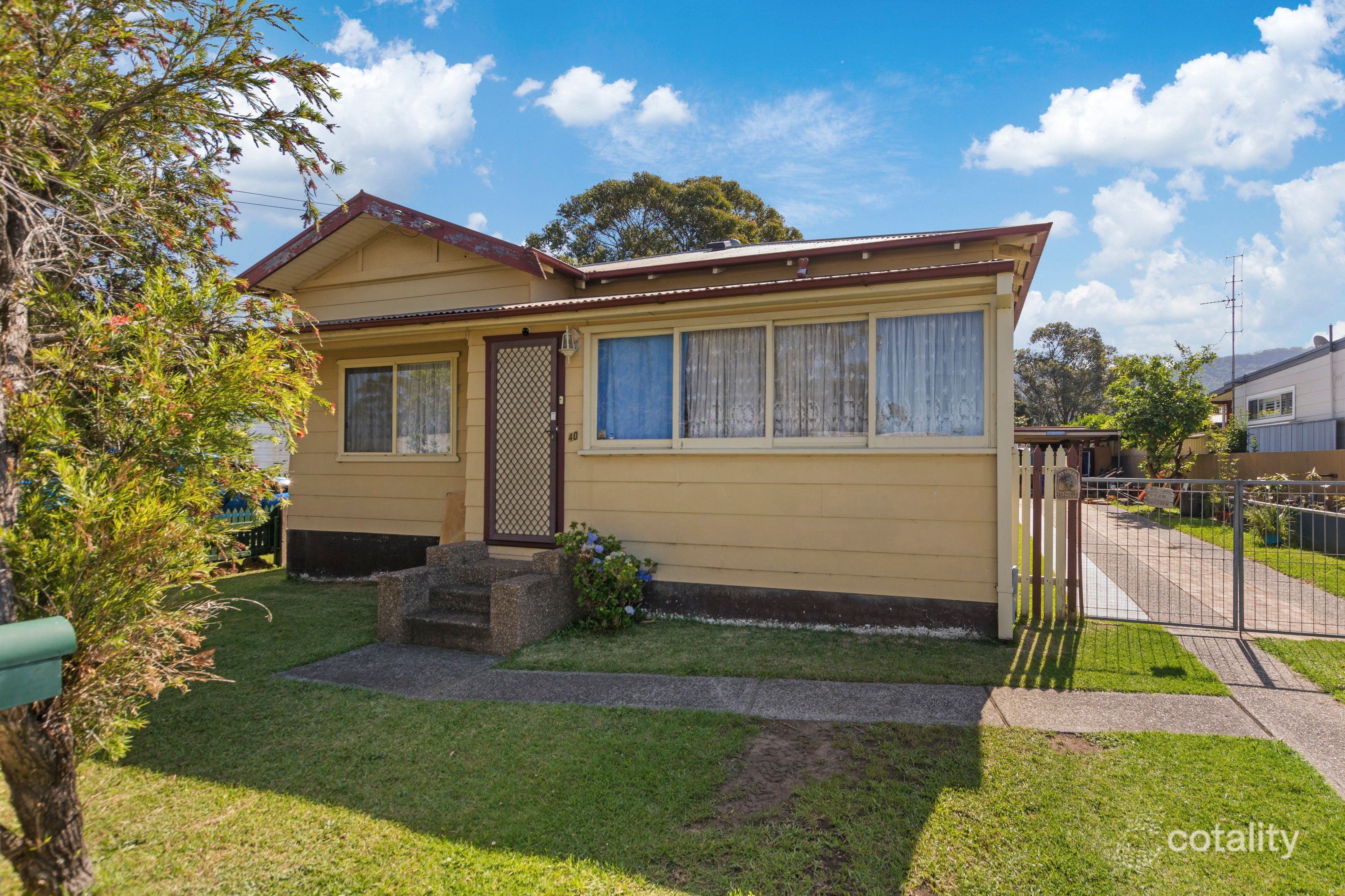 40 Mitchell Rd, Woonona, NSW 2517