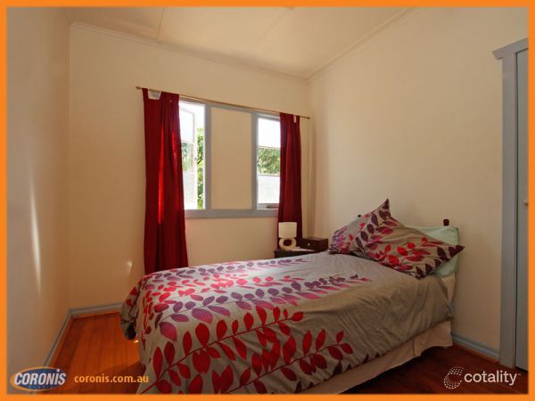 21 James St, Scarborough, QLD 4020