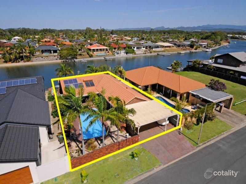 18 Mcilwain Dr, Mermaid Waters, QLD 4218