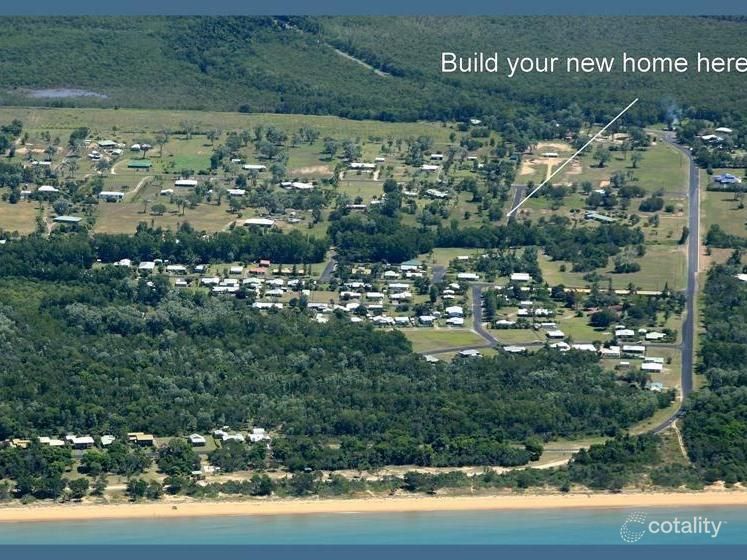 18 Amanda Cres, Tully Heads, QLD 4854