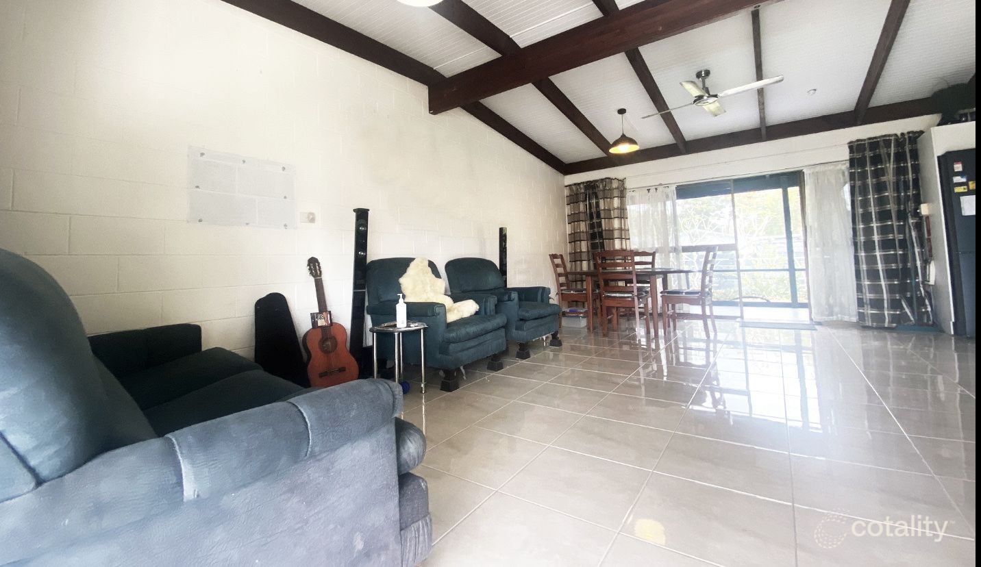 12 Holland St, Wongaling Beach, QLD 4852