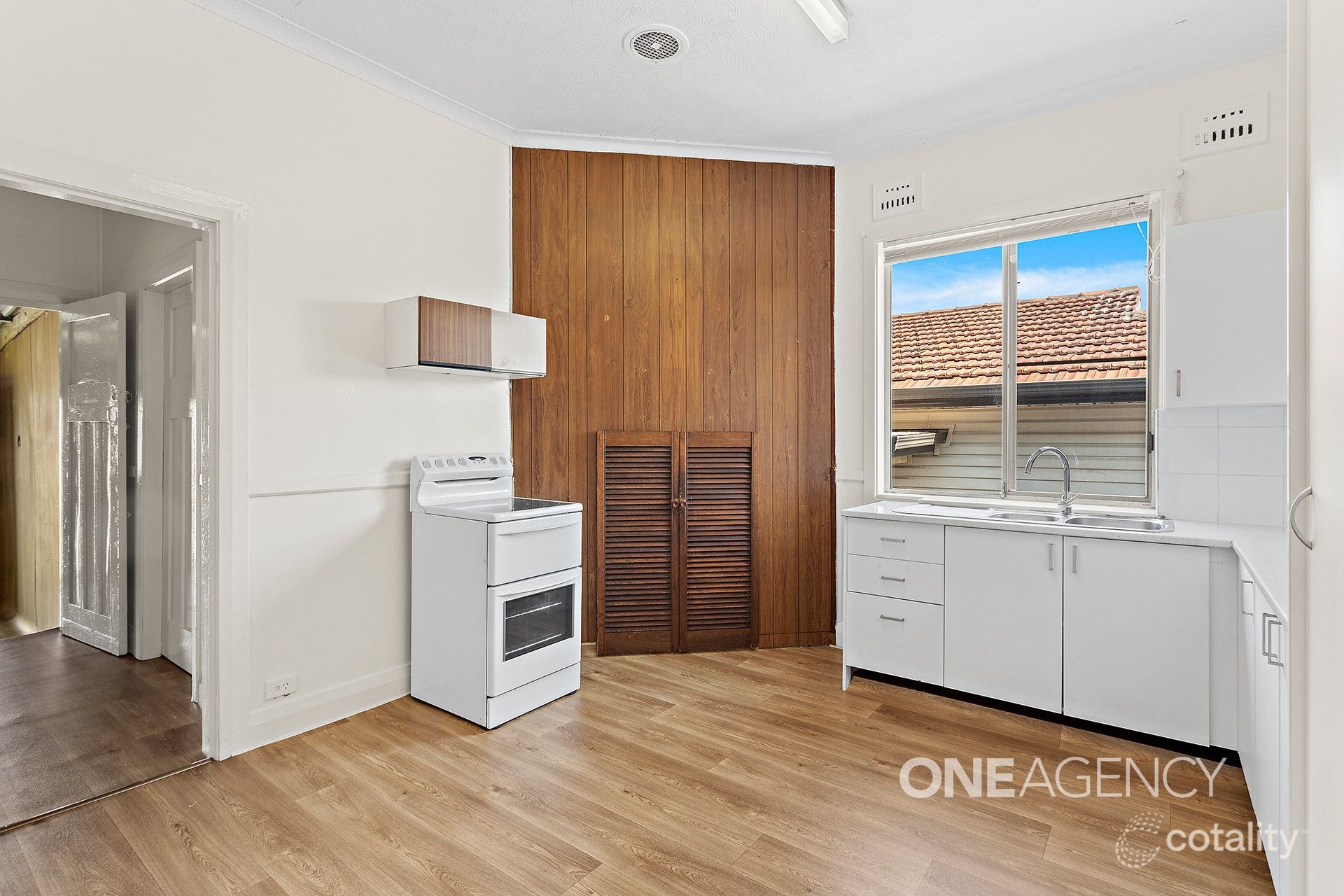 10 Bruce Rd, Warrawong, NSW 2502