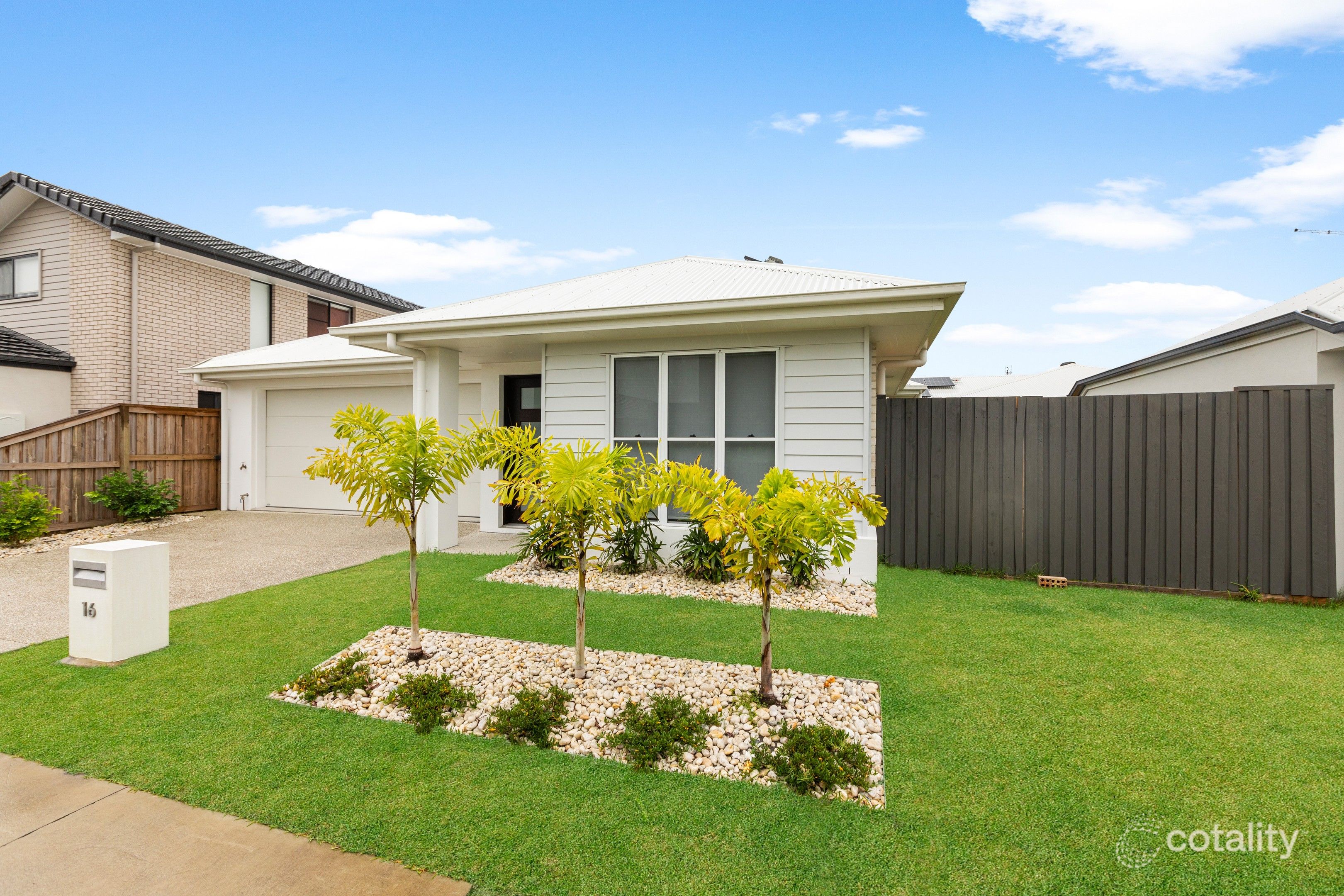 16 Olive St, Palmview, QLD 4553