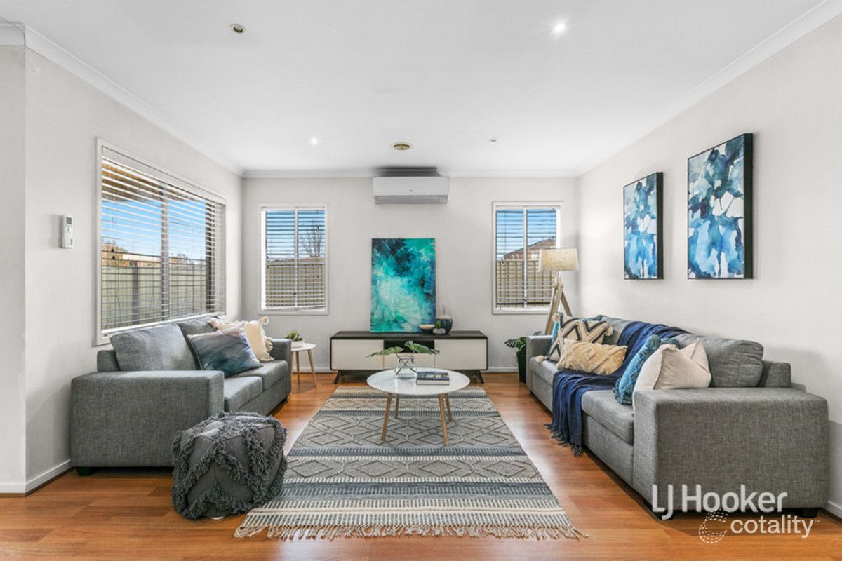 2 Pinoak St, Point Cook, VIC 3030