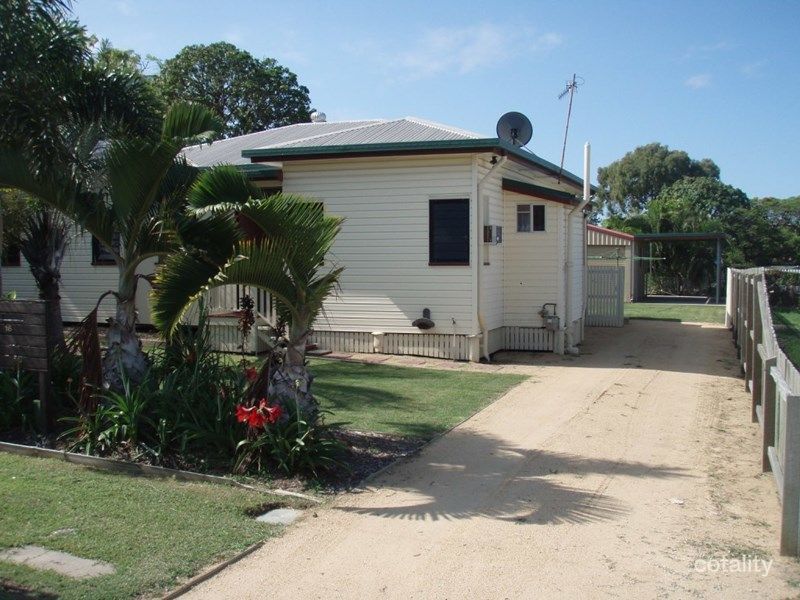 16 Roberts St, South Gladstone, QLD 4680