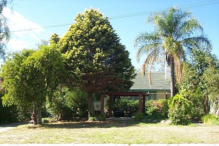 4 Meelah Way, Koongamia, WA 6056