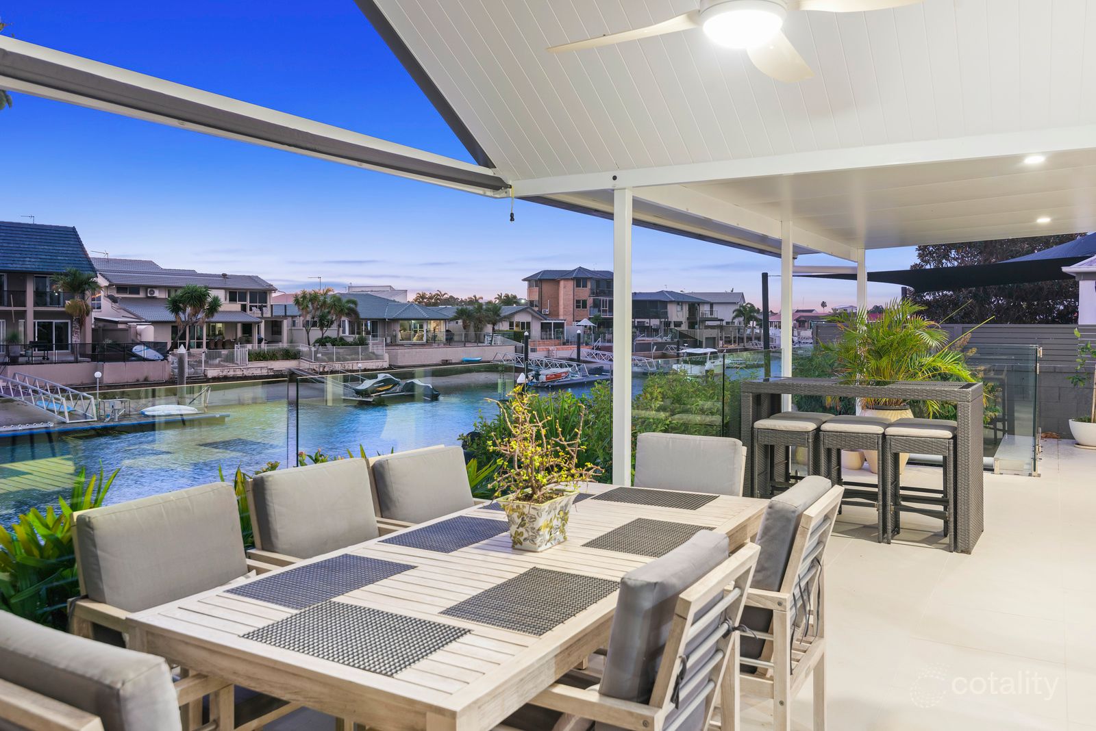 48 Seaspray St, Paradise Point, QLD 4216