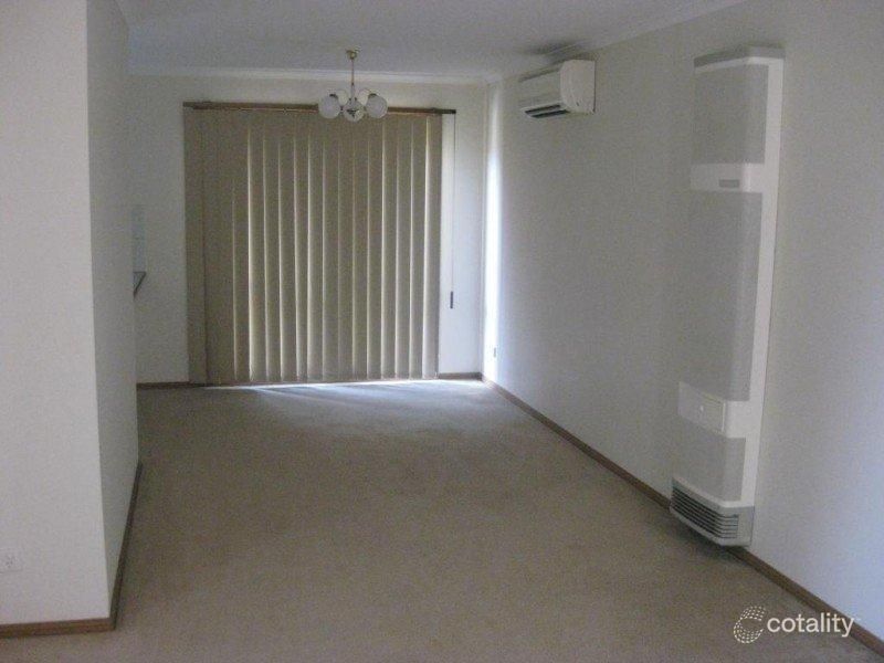 2/50 Henry St, Eltham, VIC 3095