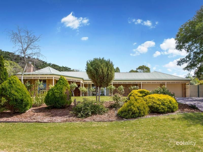 13 Sweetwater Dr, Frankston South, VIC 3199