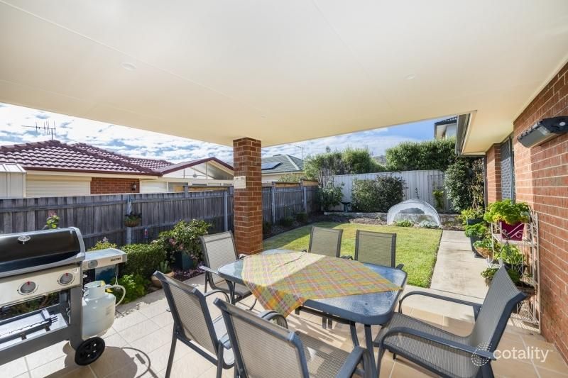 14 Tennyson Dr, Queanbeyan East, NSW 2620