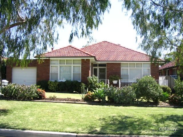 8 Napier Cres, North Ryde, NSW 2113