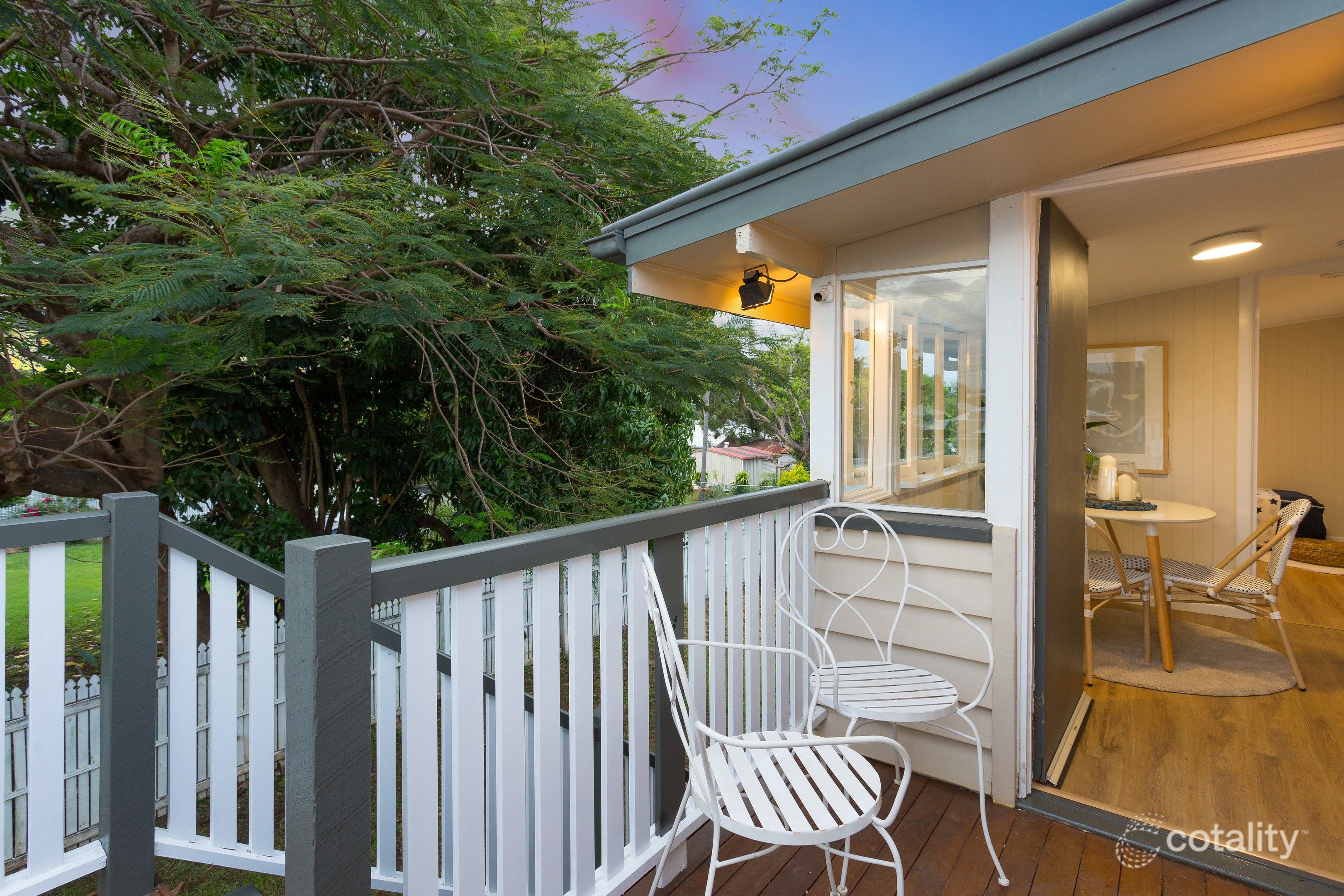 33 Queen St, Newtown, QLD 4305