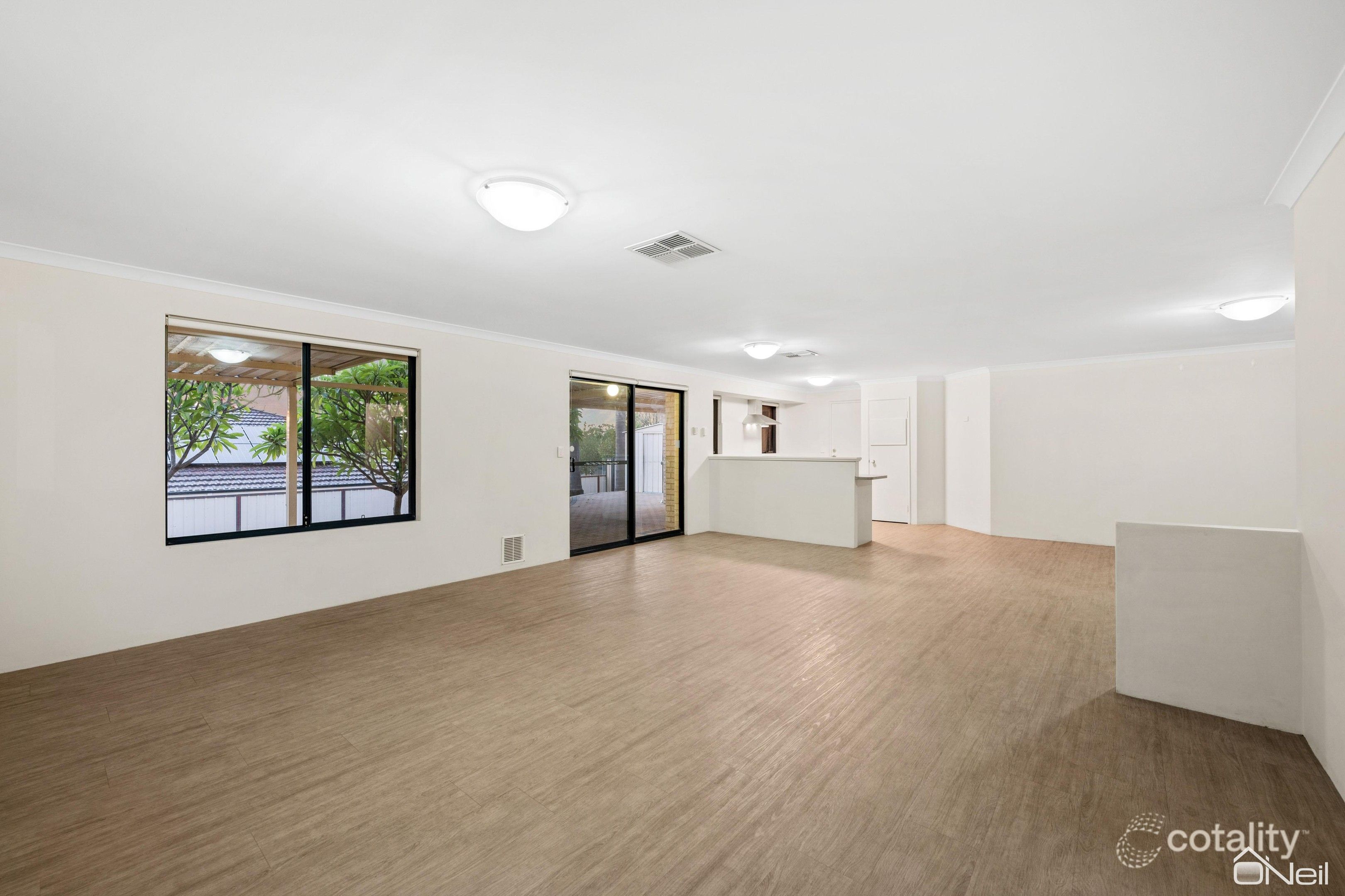 2 Butler Pass, Kelmscott, WA 6111