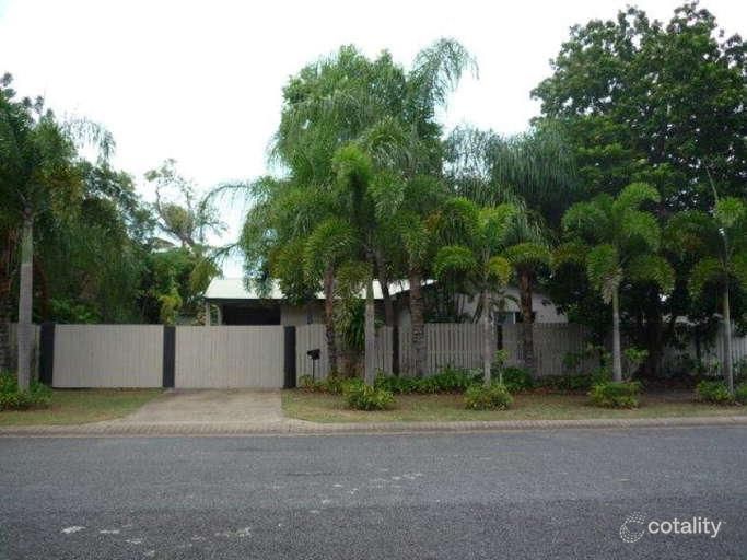 79 Baronia Cres, Holloways Beach, QLD 4878