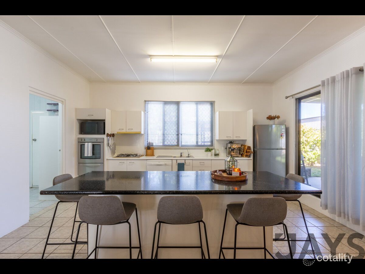 25 Bernborough St, Winston, QLD 4825