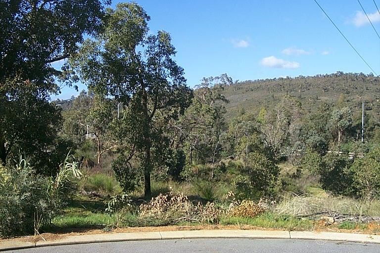 2 Stirling Rd, Greenmount, WA 6056