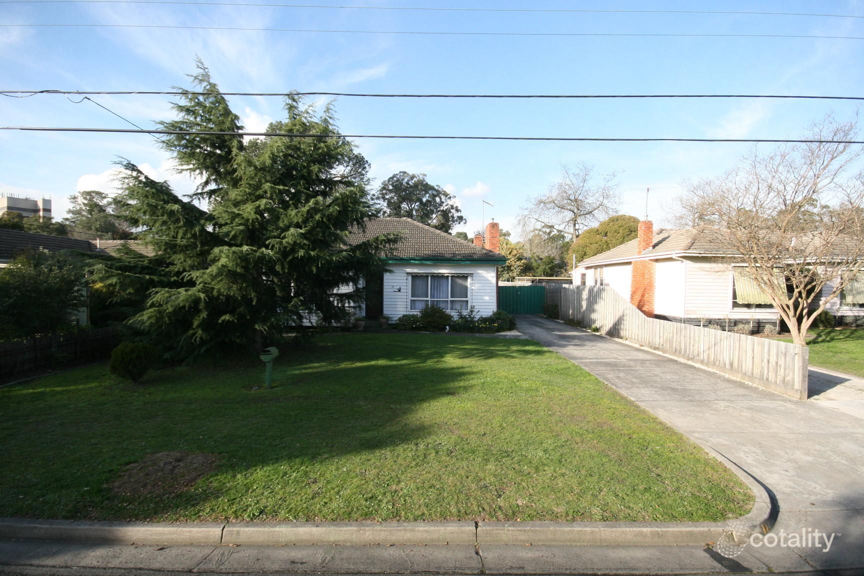 11 Miller Gr, Ringwood East, VIC 3135