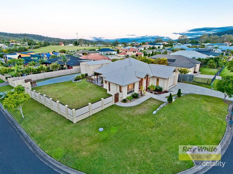 22 Corbett St, Samford Village, QLD 4520