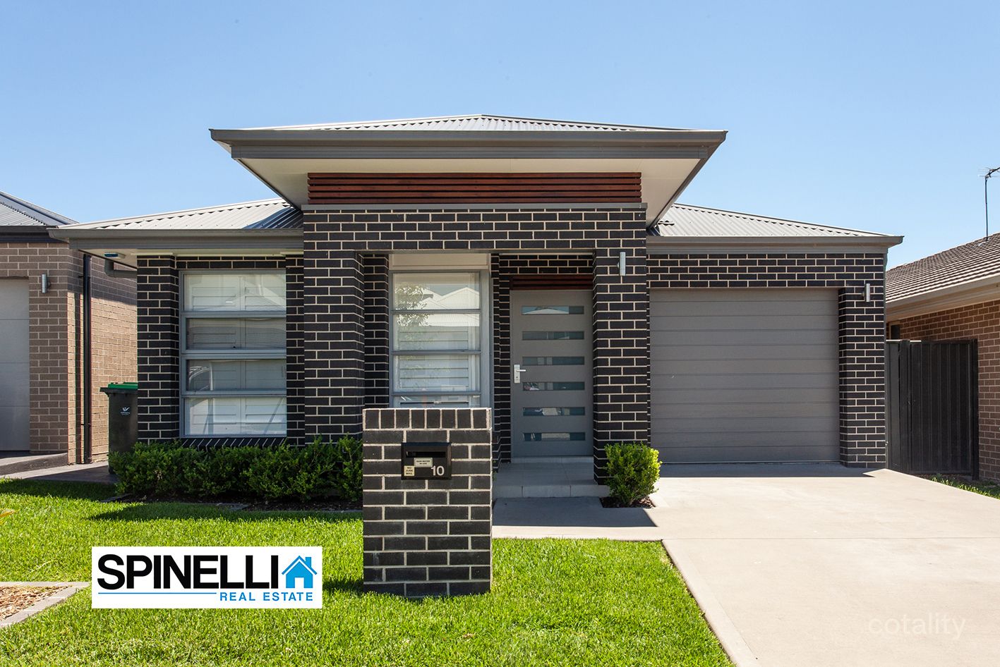 10 Crystal Ave, Horsley, NSW 2530