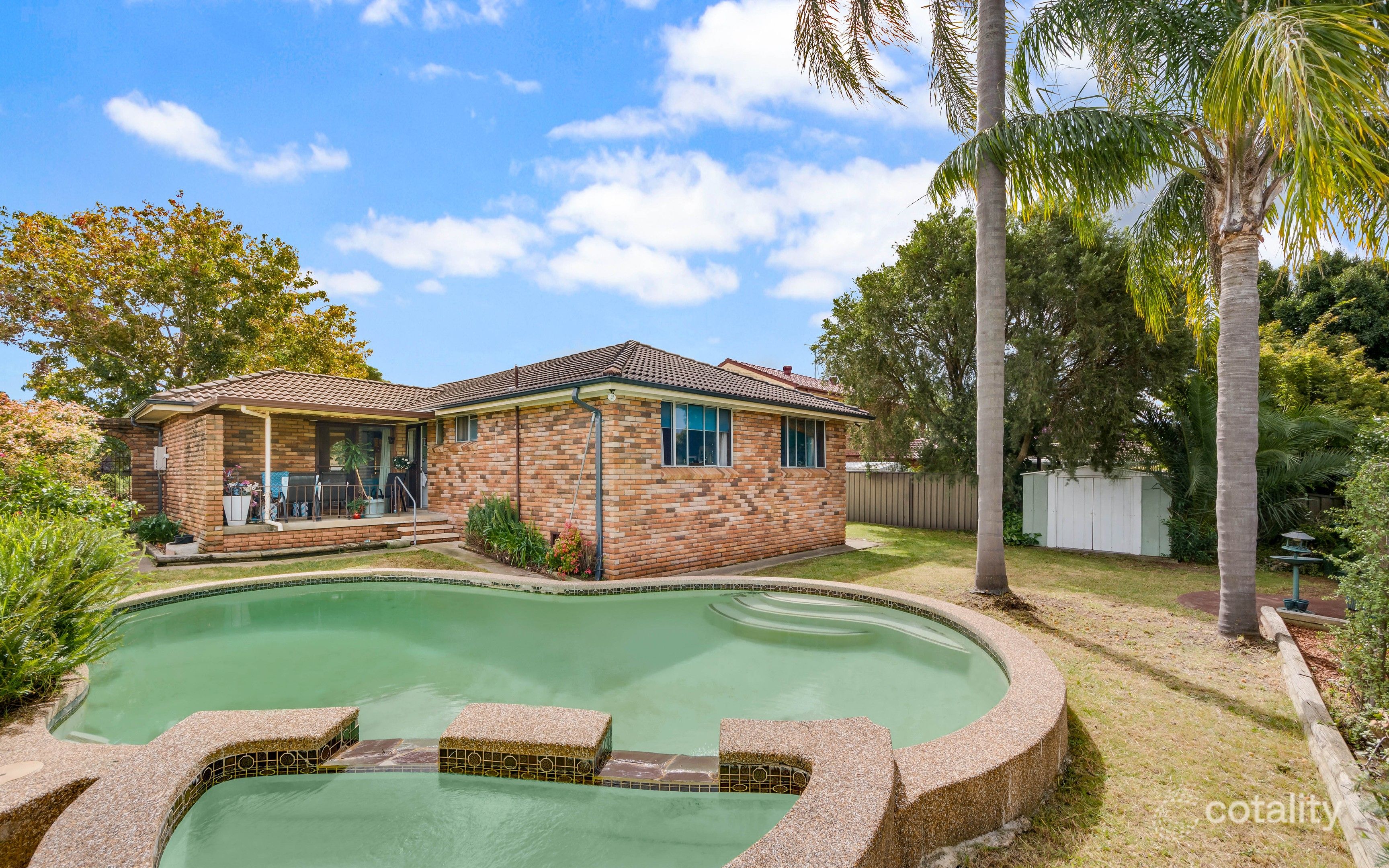 130 Harrow Rd, Glenfield, NSW 2167