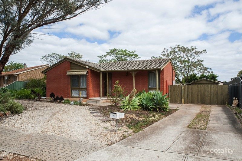 5 Illalong Cres, Munno Para, SA 5115
