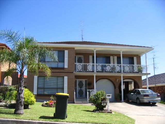 14 Blue Gum Pl, Barrack Heights, NSW 2528