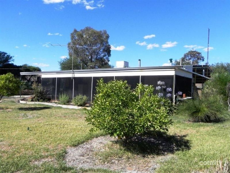 55 Waters Ford Rd, Winnejup, WA 6255