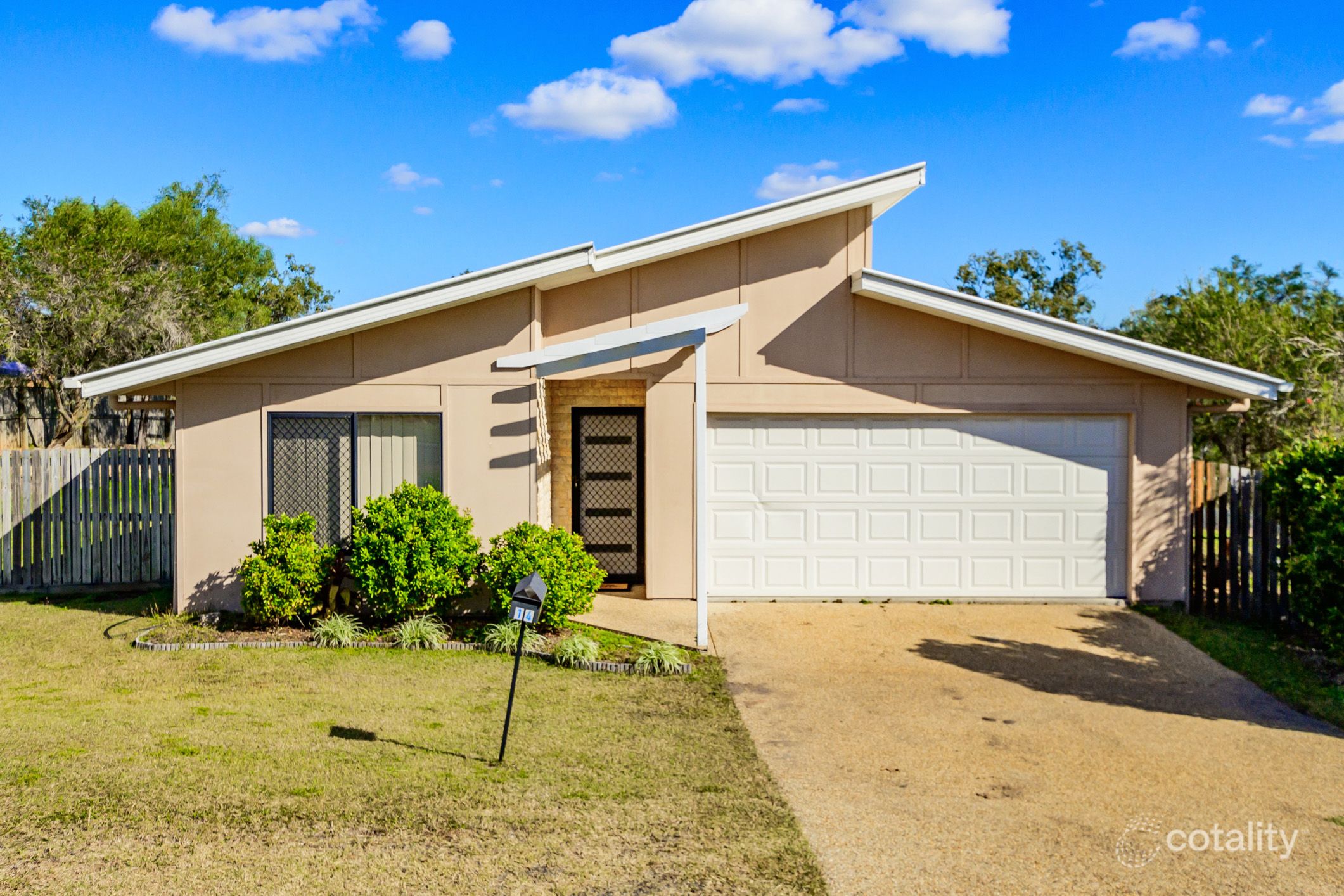 14 Stoneybrook Dr, Glen Eden, QLD 4680