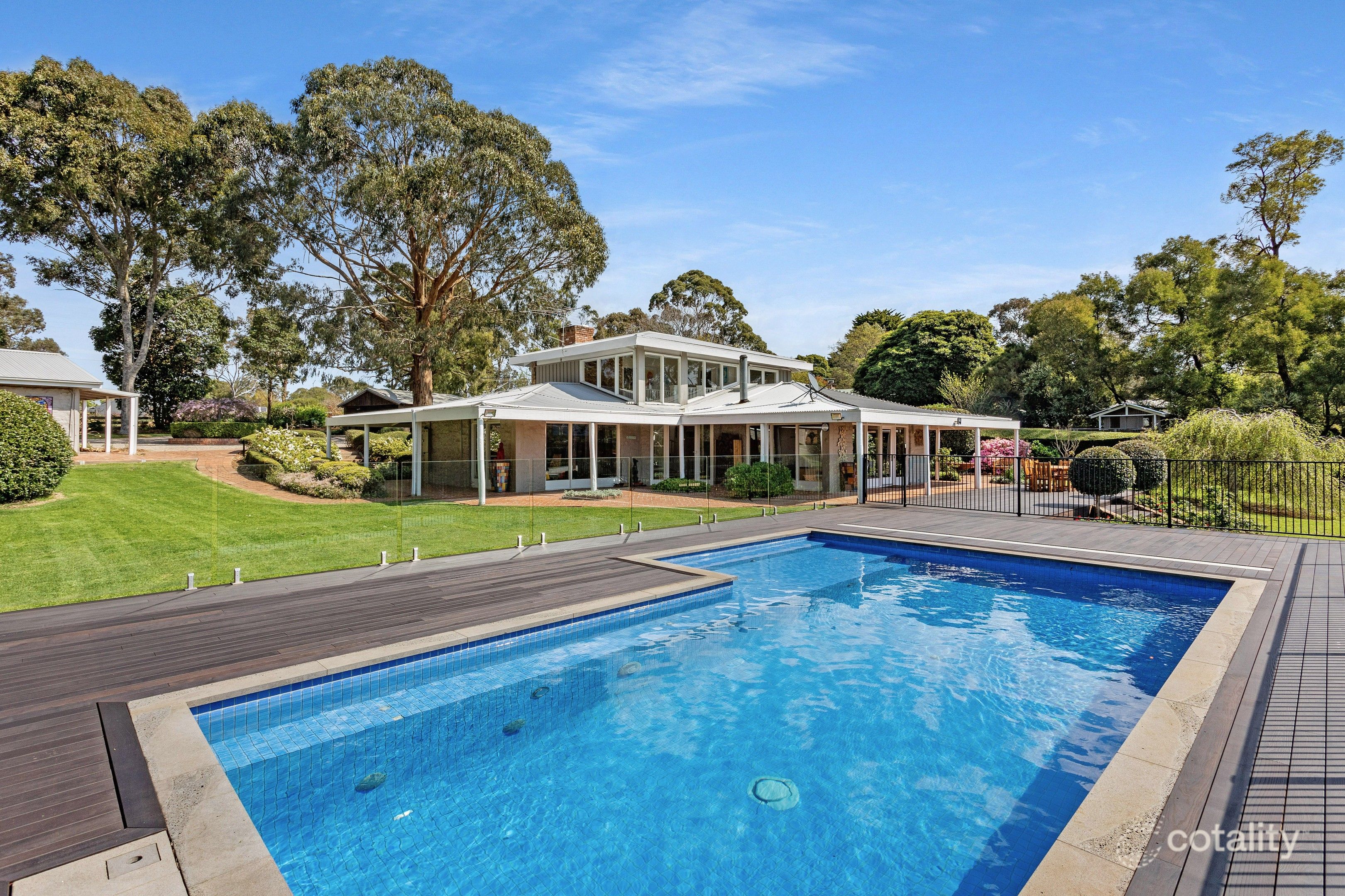 32 Ocean View Ave, Red Hill South, VIC 3937