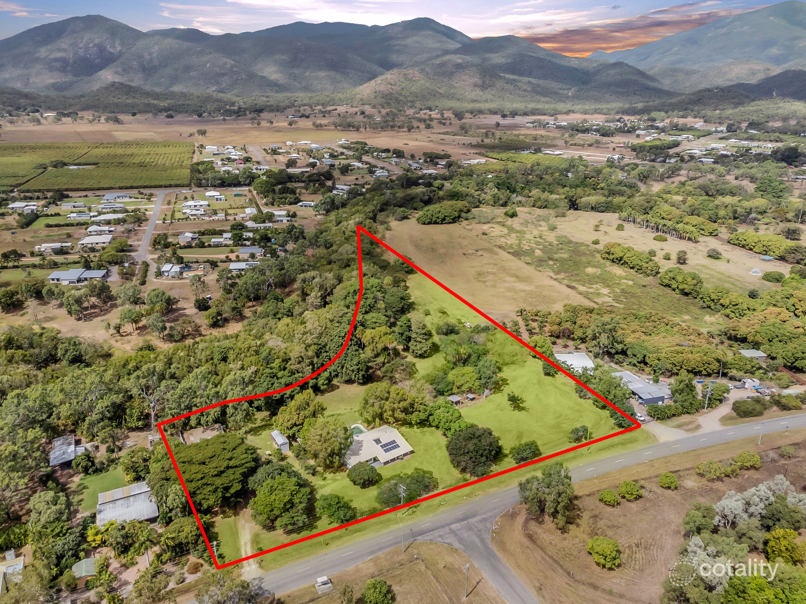 5 Alligator Creek Rd, Alligator Creek, QLD 4816