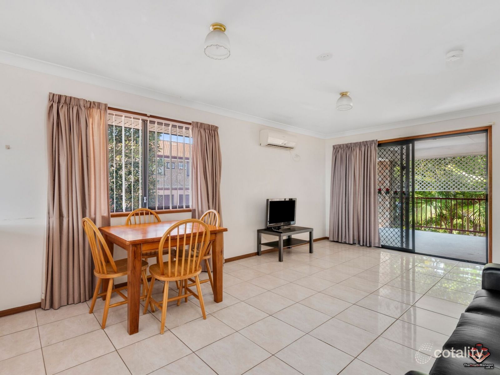 28 Barrett St, Robertson, QLD 4109