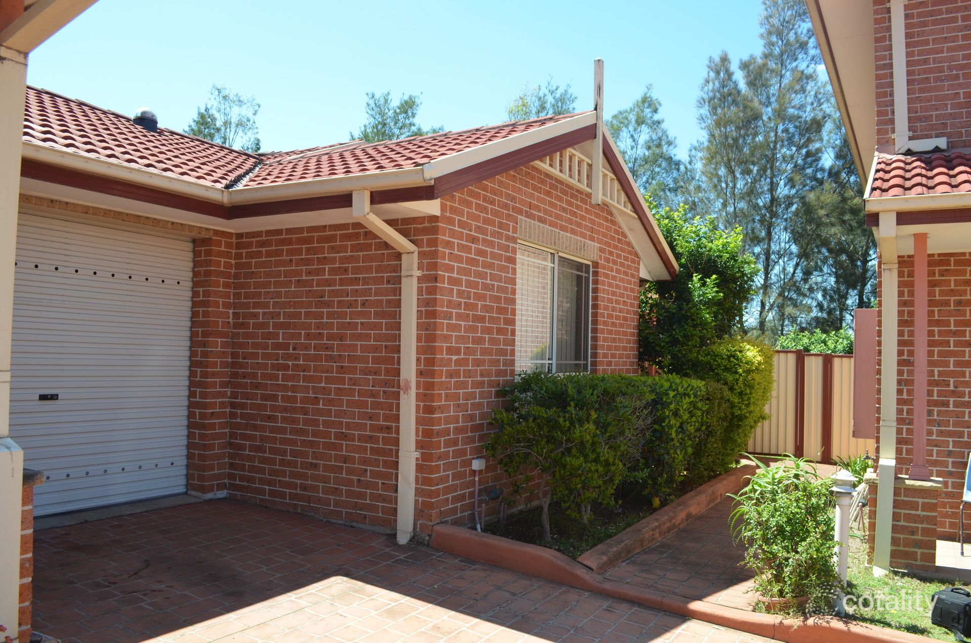 8/10 Peacock Cl, Green Valley, NSW 2168