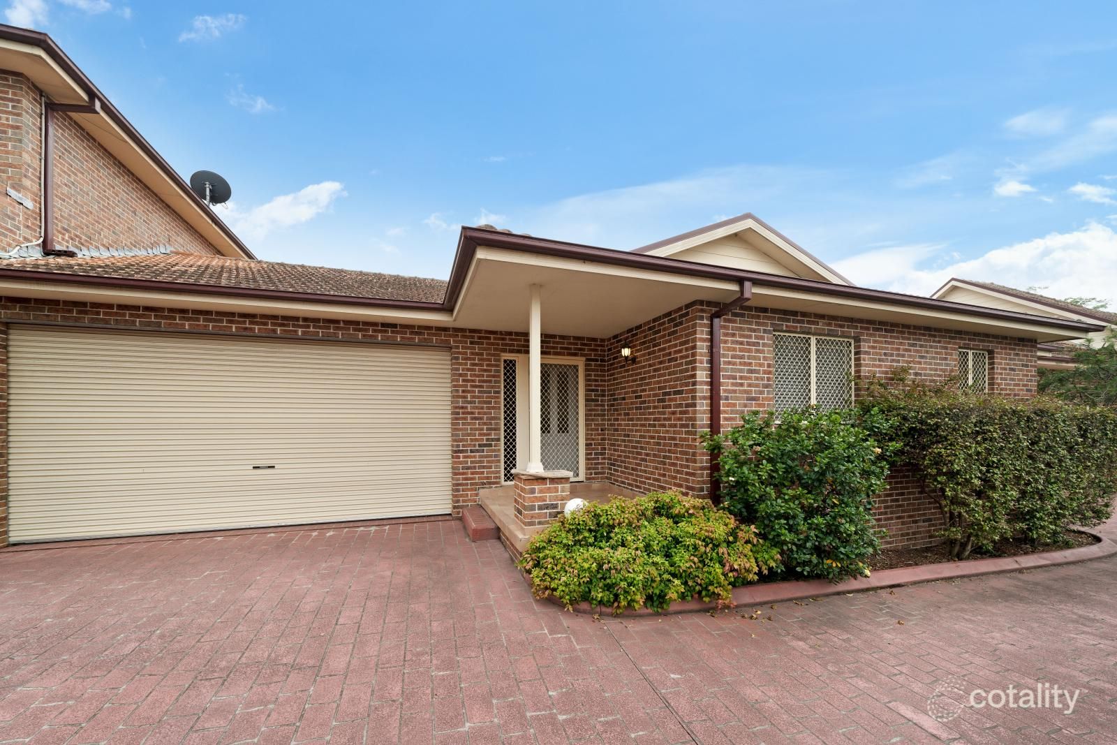 2/31 Simmat Ave, Condell Park, NSW 2200