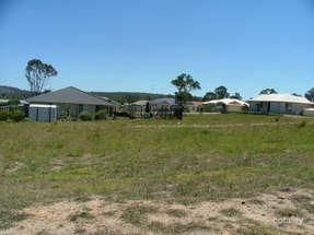 12 Naomi Dr, Crows Nest, QLD 4355