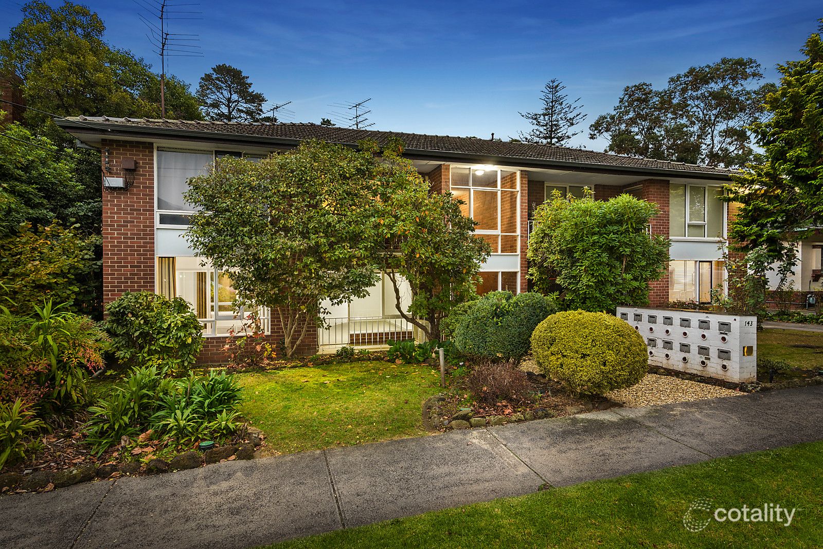 2/143 Locksley Rd, Eaglemont, VIC 3084