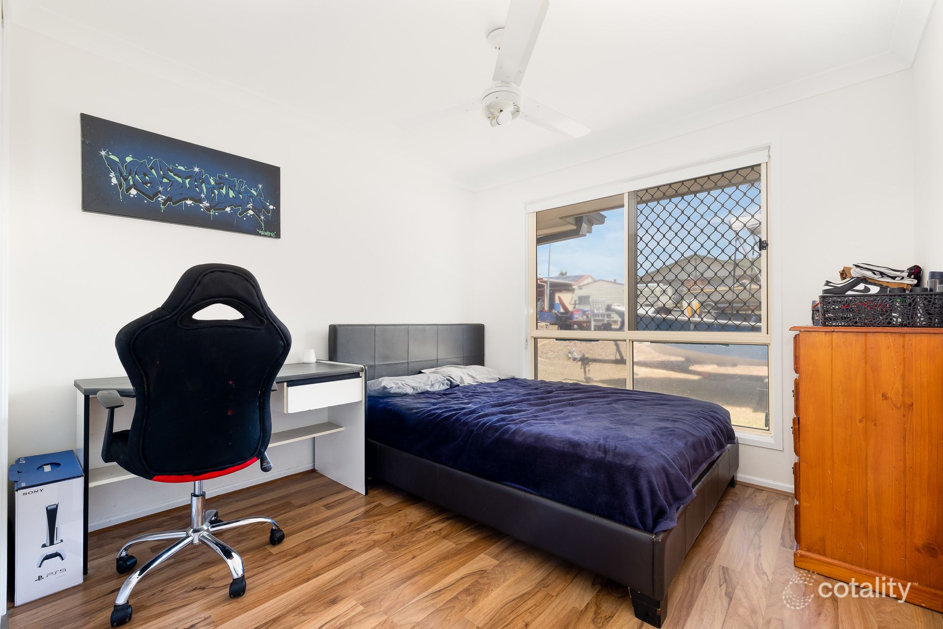 10 Highbury Dr, Crestmead, QLD 4132