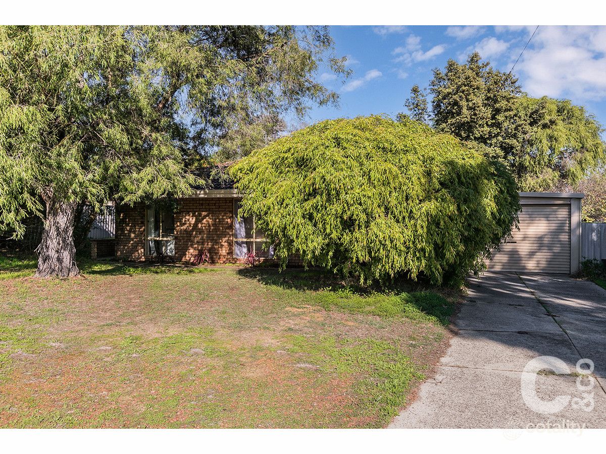 4 Darkins Rtt, Parmelia, WA 6167