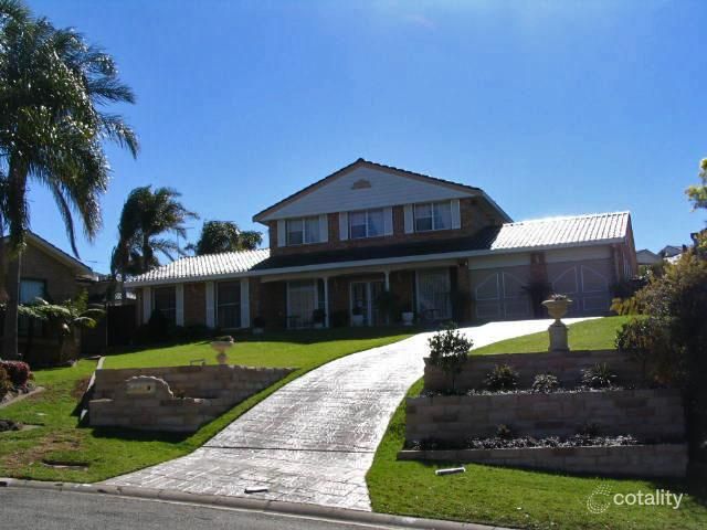 2 Barrier Cl, Casula, NSW 2170