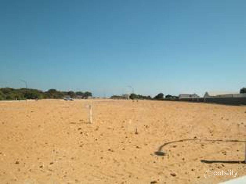 8 Long St, Leeman, WA 6514