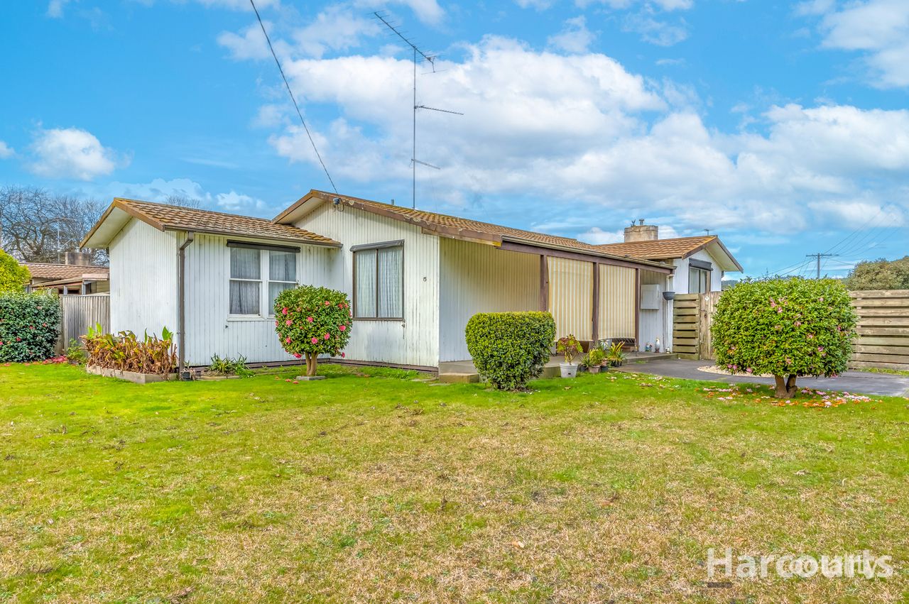 15 Western Ave, Newborough, VIC 3825
