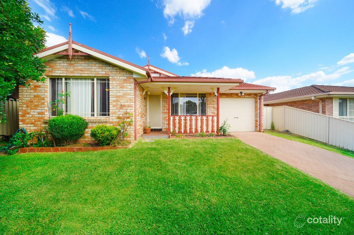 5 Jillian Pl, Macquarie Fields, NSW 2564